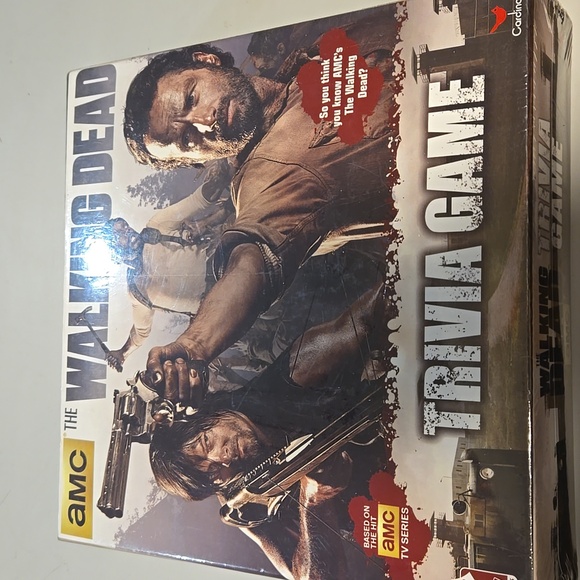 Walking Dead Trivia Game - Picture 2 of 3